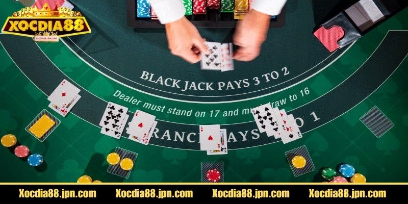 Blackjack Xocdia88 – Chiến Lược & Trải Nghiệm Cá Cược 3 Quá trình chia bài Blackjack Xocdia88